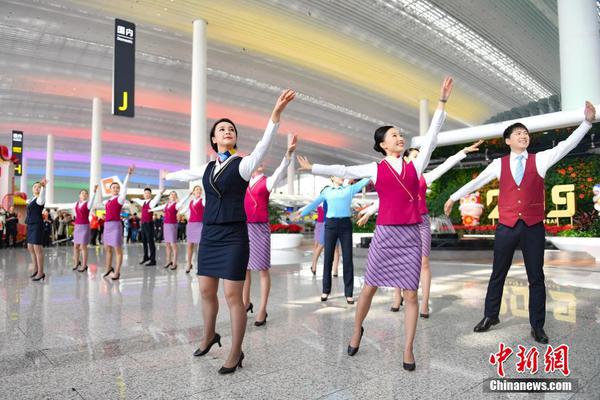 一份配餐的溫暖之旅 濟南11區縣15處中央廚房為學生供應午餐